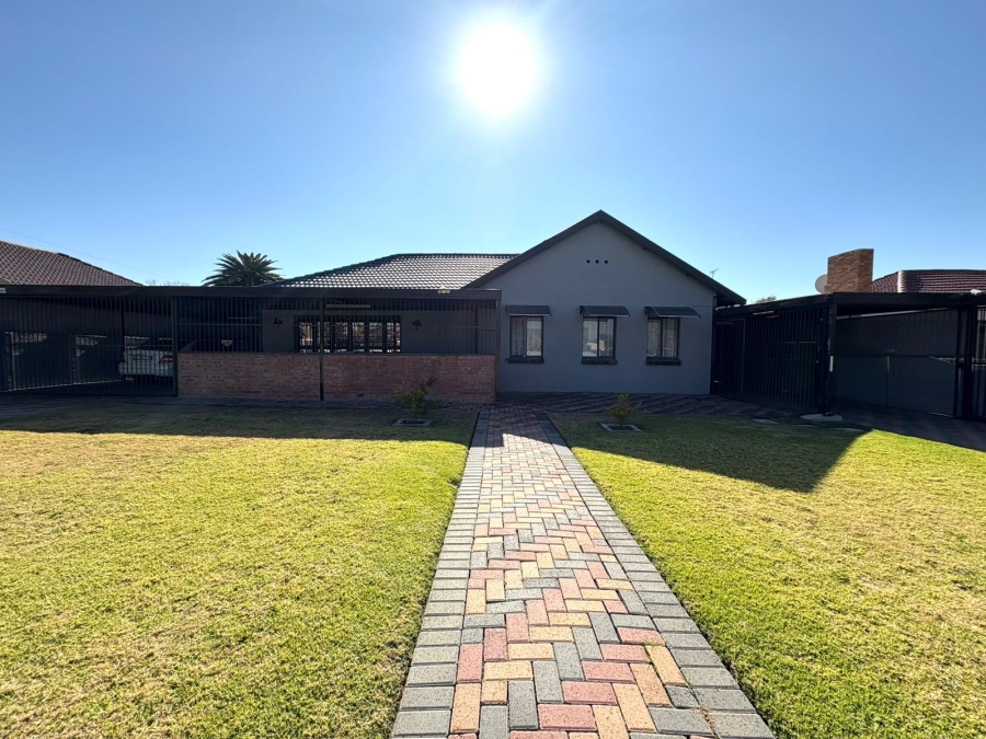3 Bedroom Property for Sale in Dagbreek Free State
